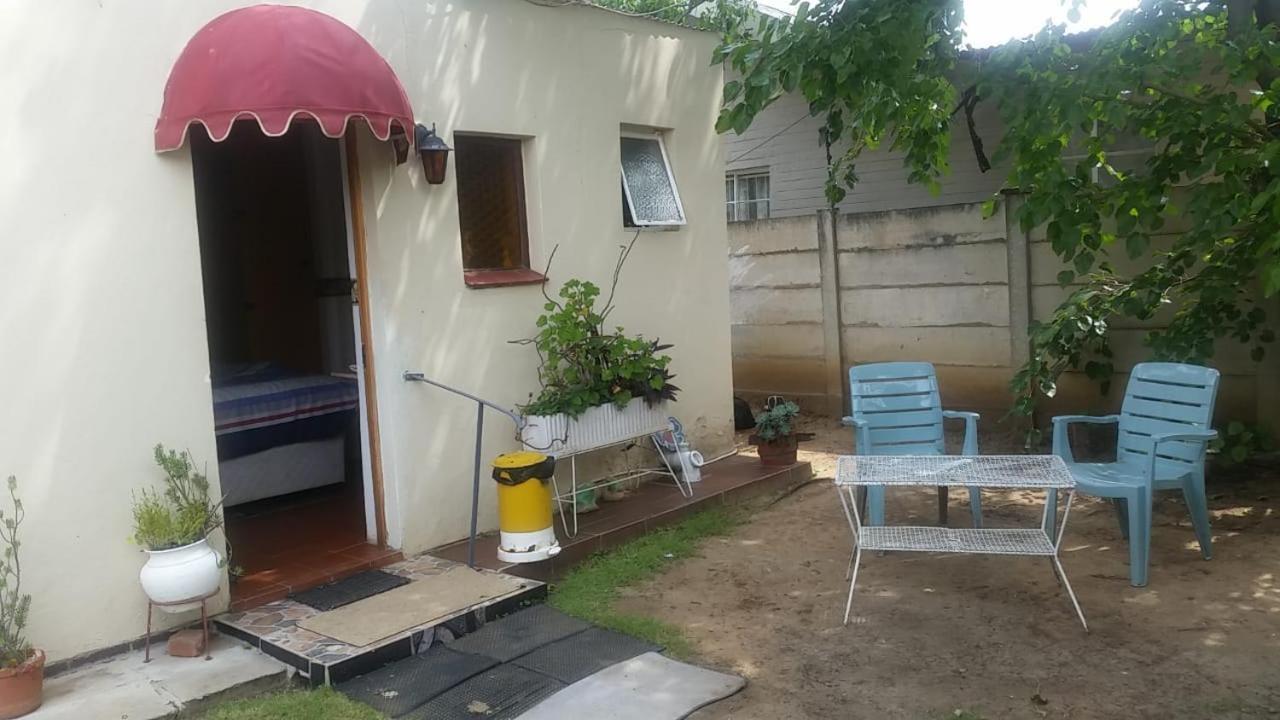 Heila'S In House Family Room-Homestay! ブルームフォンテーン エクステリア 写真